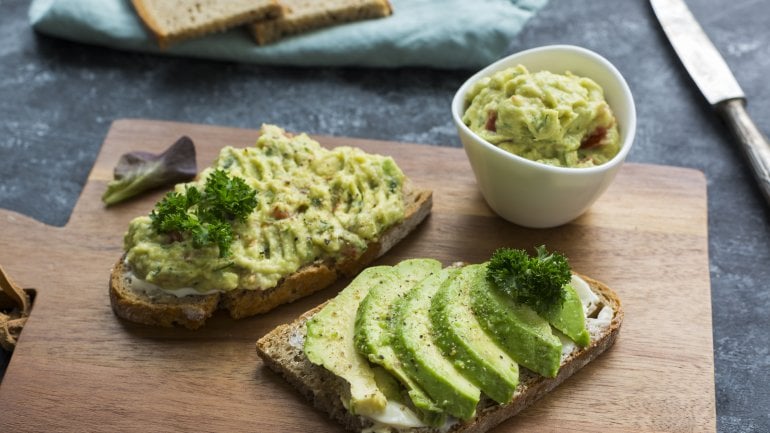 Avocado zählt zur basischen Ernährung 