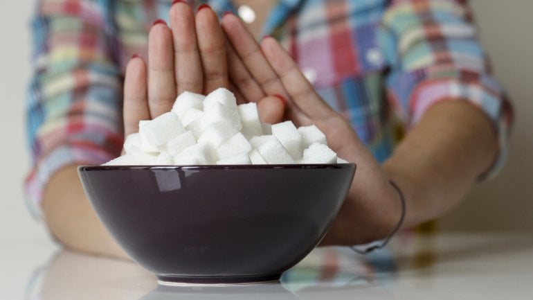 Zuckerreiche Lebensmittel bei Arthrose nicht essen