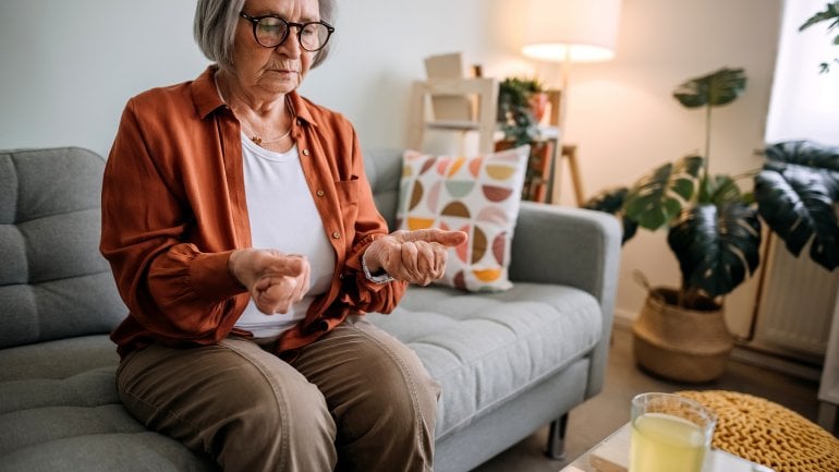 Handgelenk: Schmerzen bei Arthritis