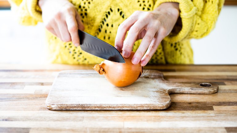 Zwiebel: Hausmittel gegen Ohrenschmerzen