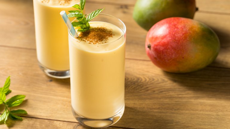 Frühstücksidee im Sommer: Mango-Lassi