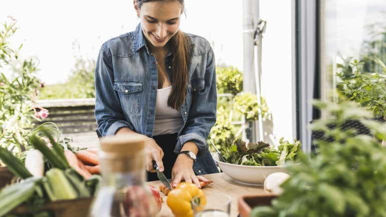 Mittel gegen Haarausfall: Gesund essen