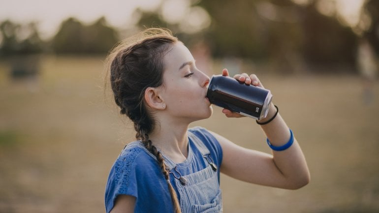 Osteoporose vorbeugen: Cola schadet den Knochen