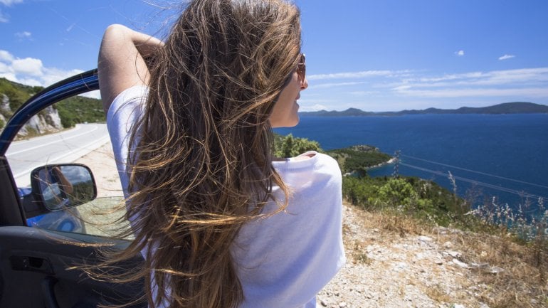 Häufige Pausen an frischer Luft bei Reiseübelkeit