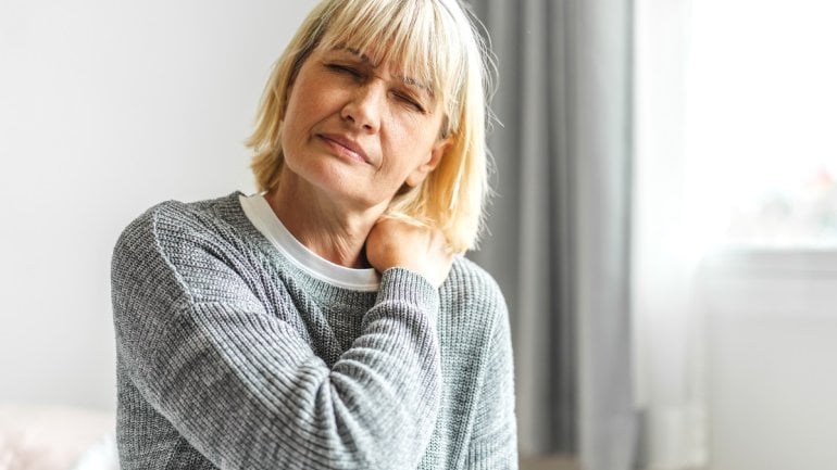 Gelenk- und Knochenschmerzen sind ein Anzeichen der Wechseljahre