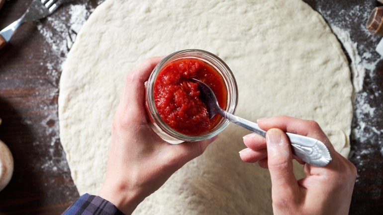 Tomatenmark kann Entwässerung unterstützen